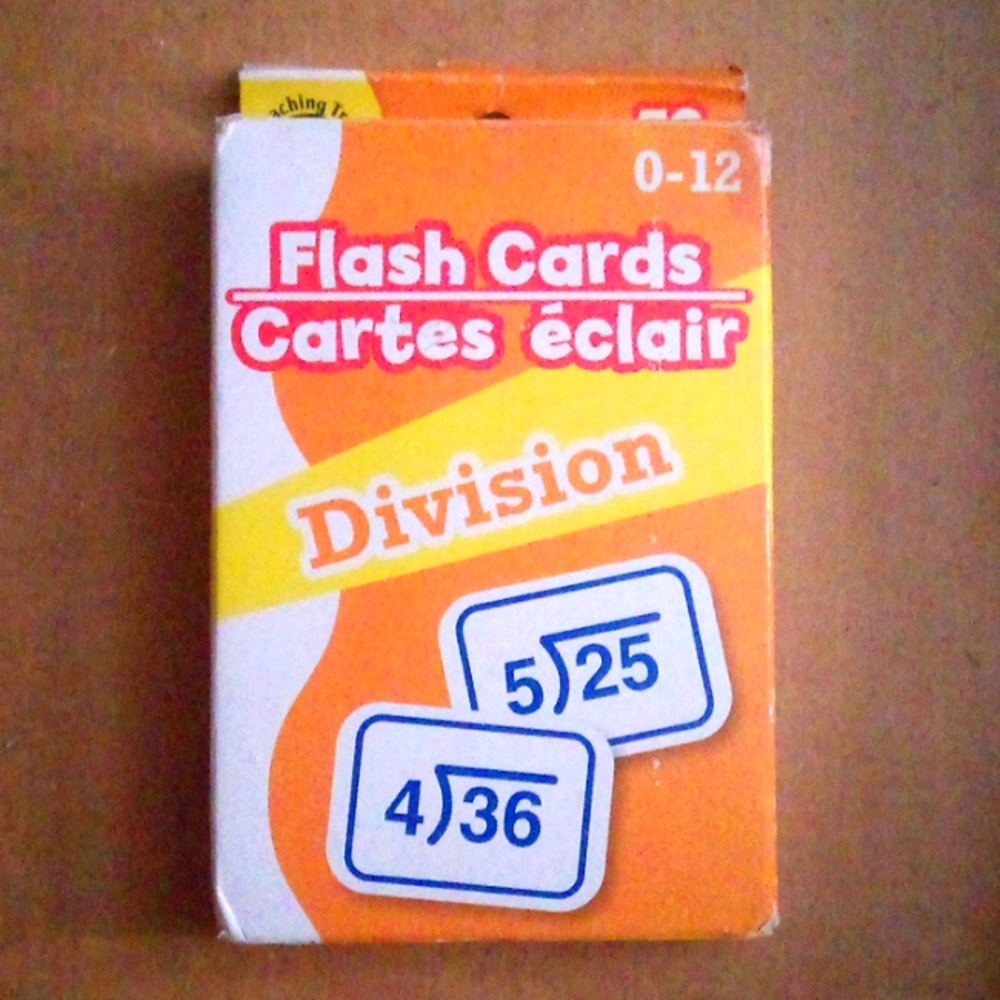 Basic counting 1-100 chart + 0-12 division learning chart + Division flash cards - Picture 2 of 7
